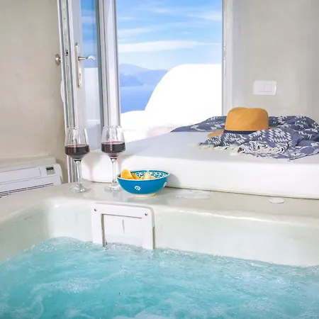 Holiday home White Cave House *