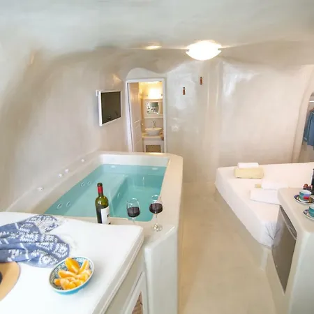 White Cave House * Oia