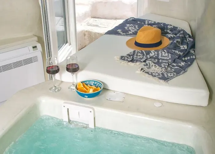 別荘 White Cave House