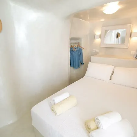 White Cave House Οία