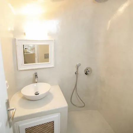 Дом отдыха White Cave House *