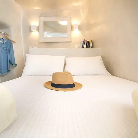 White Cave House Οία