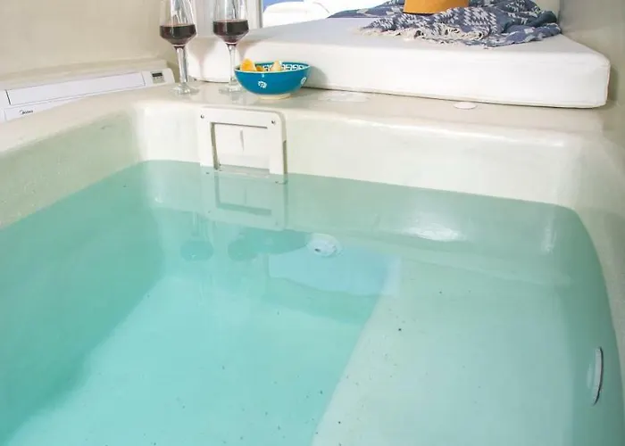 White Cave House Oia (Santorini)