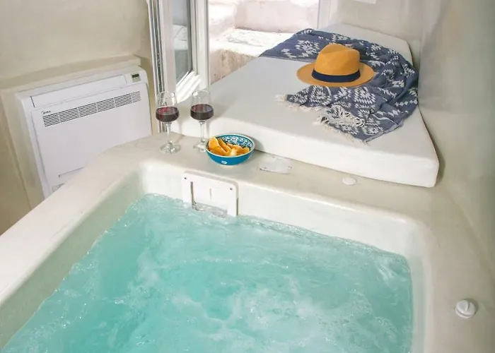 Semesterbostad White Cave House